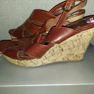 Brown wedges